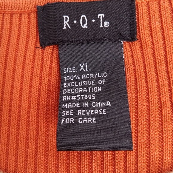 R.Q.T. SHORT SLEEVE PULLOVER SWEATER SIZE XL ORANGE WITH BRN.& TAN BEADING - Picture 8 of 10